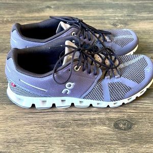 On Running - Women's Cloud Shoes in Shark/Pebble Women’s Size 8